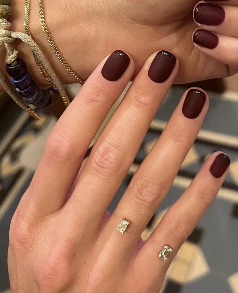 burgundy nails natural