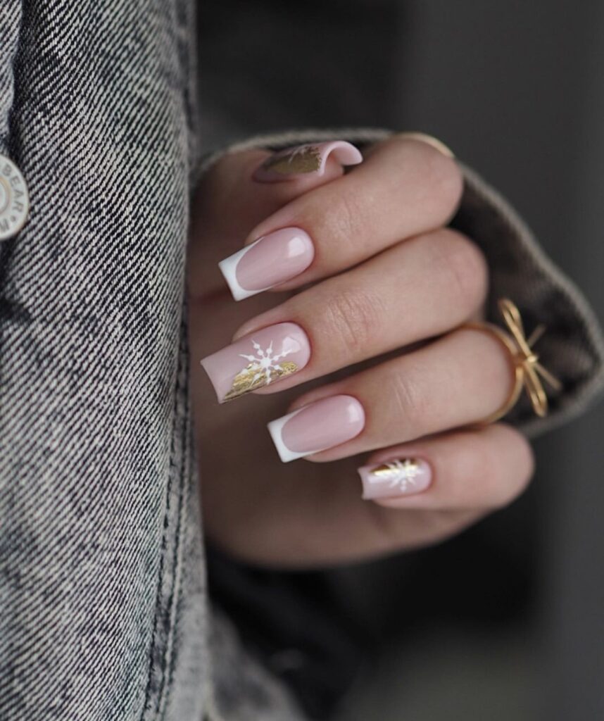 nude holiday nails