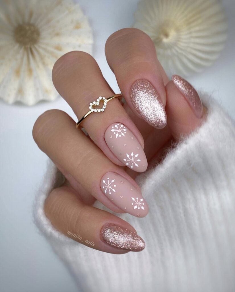 winter nails minimalist