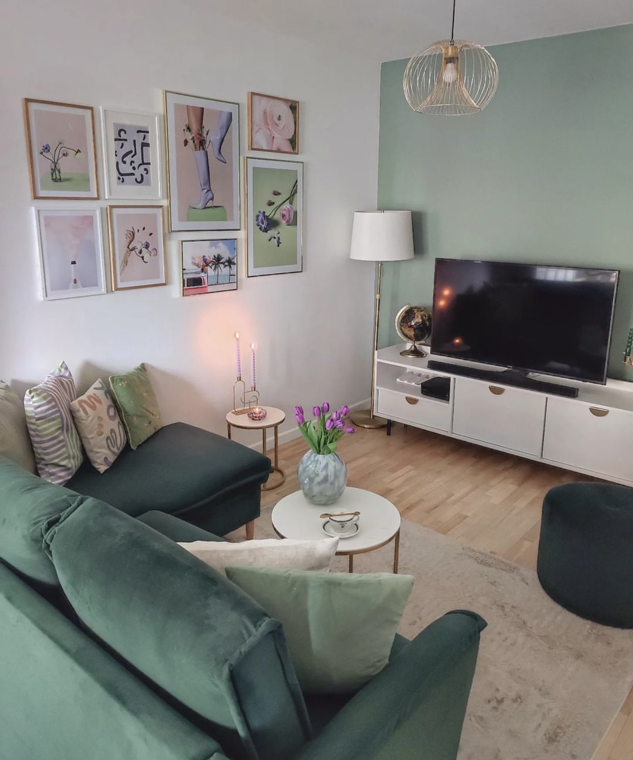 25 Very Small Living Room Ideas That are Stylish and Functional