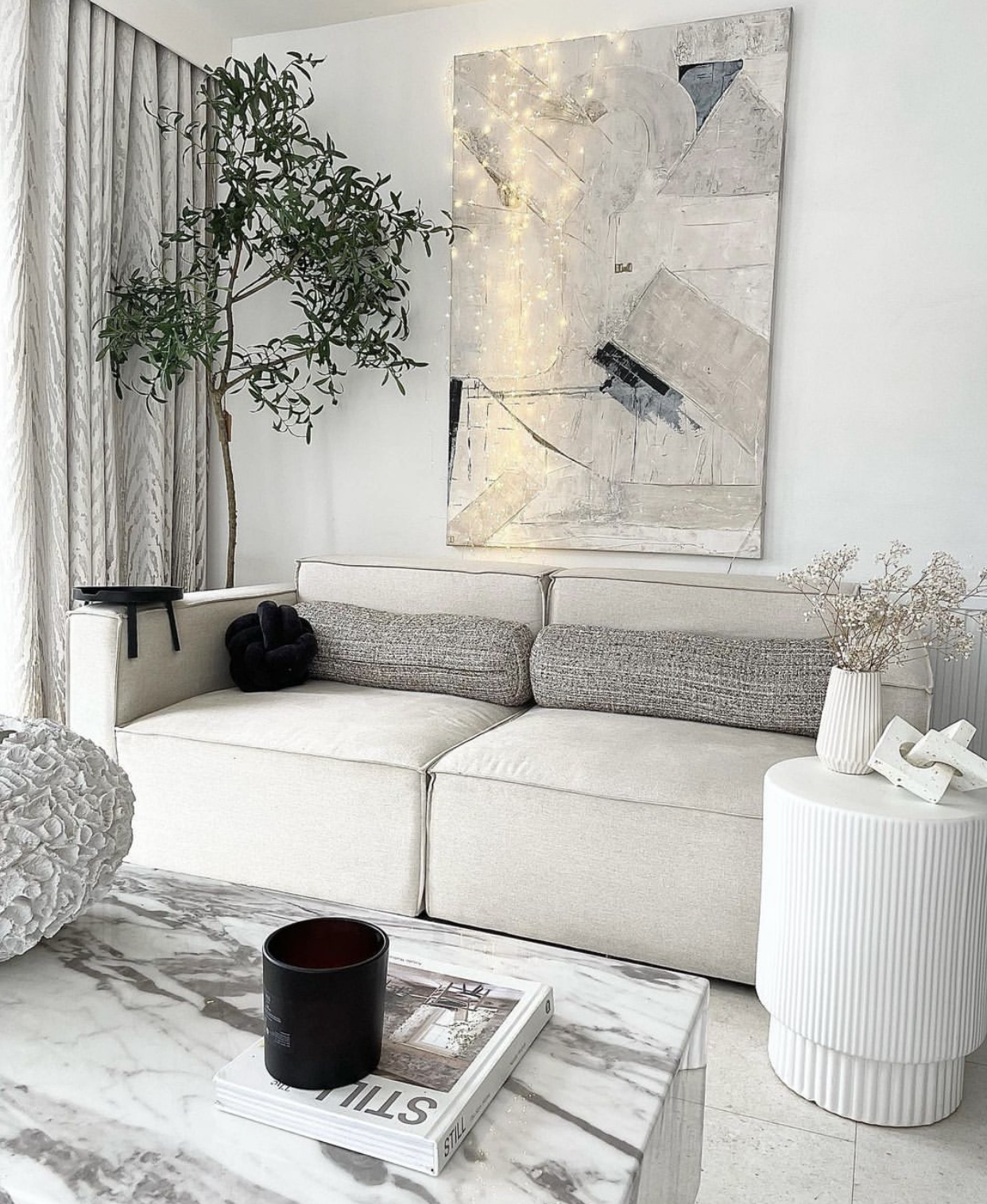 25 Very Small Living Room Ideas That are Stylish and Functional