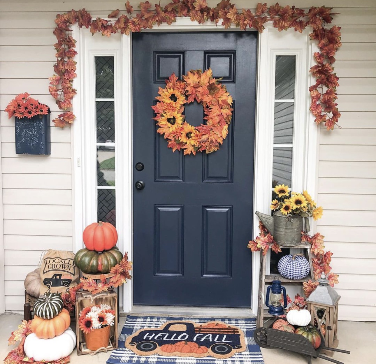 25 Fall Porch Decorating Ideas For a Cozy and Welcoming Entrance