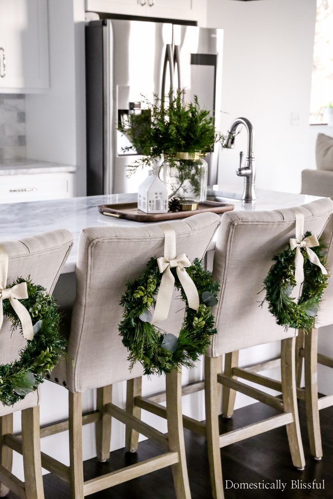 Kitchen island Christmas decor