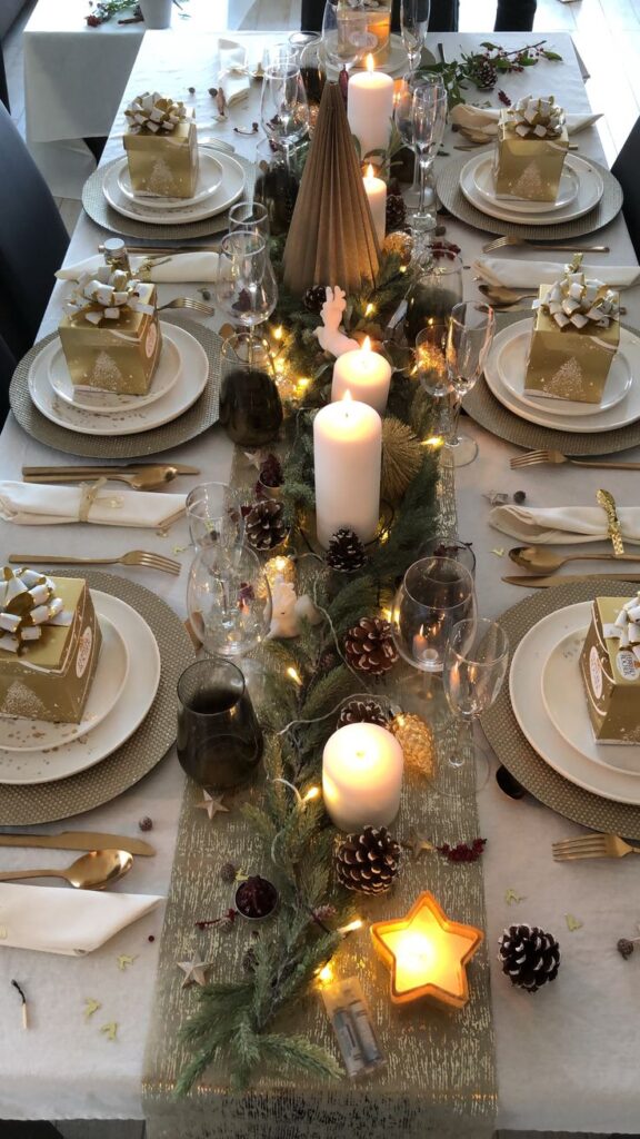christmas table setting luxury