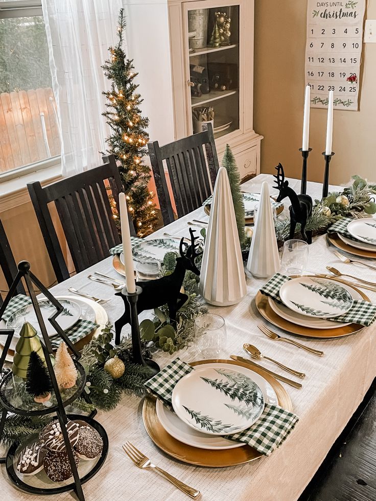 christmas table setting modern