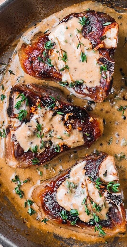 Lamb Chops with Mustard and Thyme Sauce