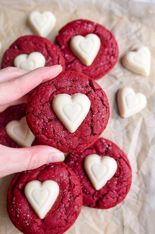 Lovely + Sweet Valentine's Day Cookies