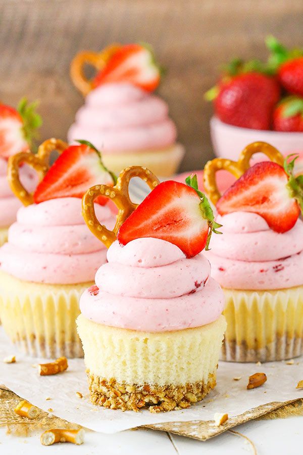 Strawberry Pretzel Salad Cupcakes