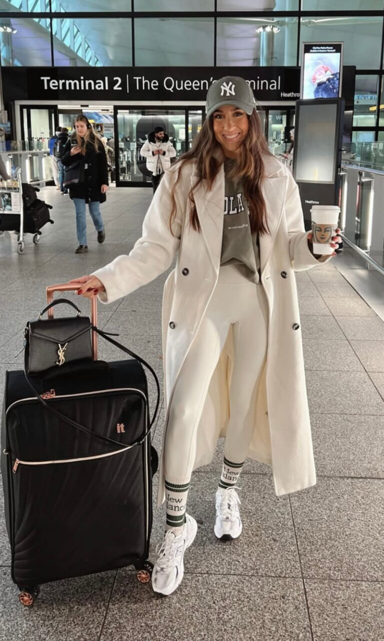 comfy airport outfit ideas