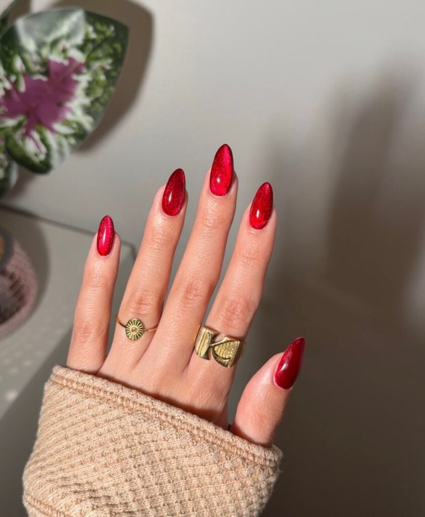 red christmas nails almond shape