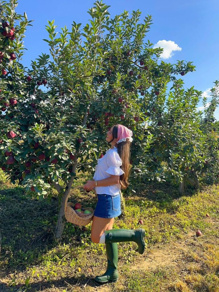 apple orchard outfit ideas