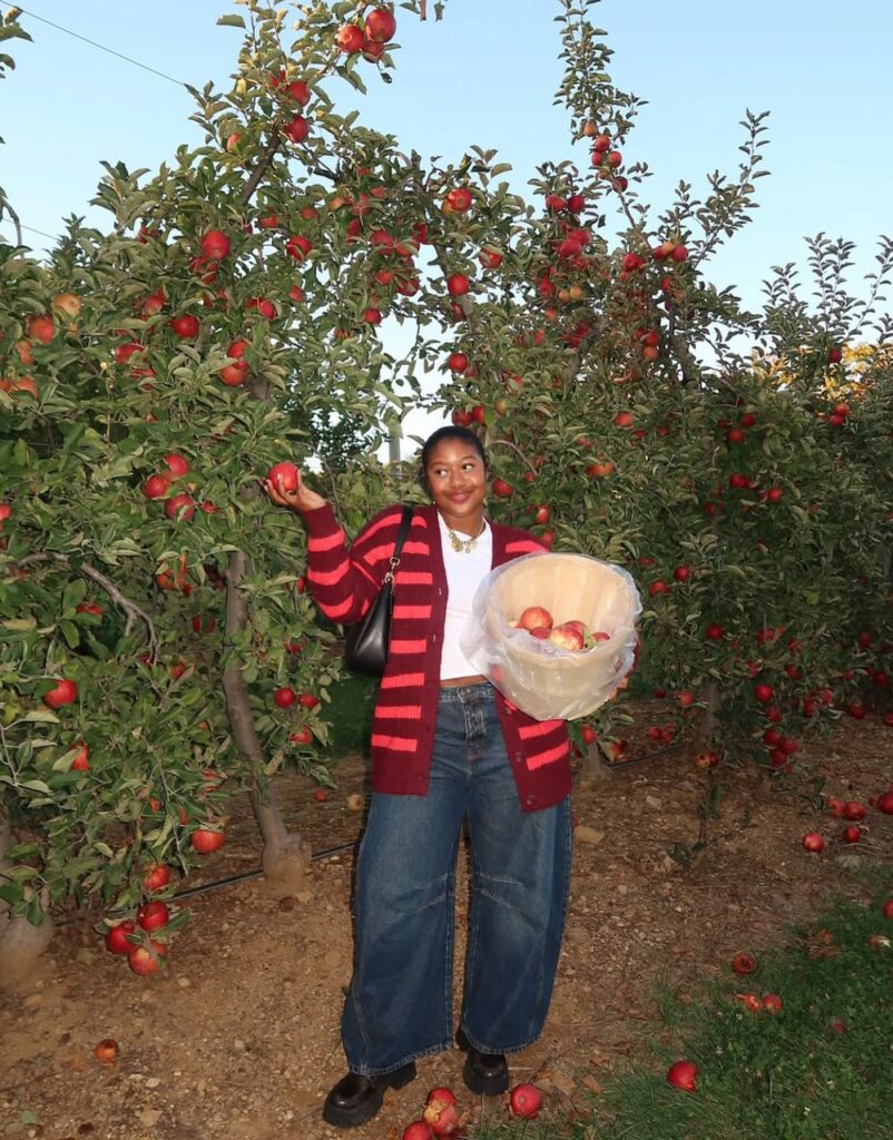 apple picking outfits women